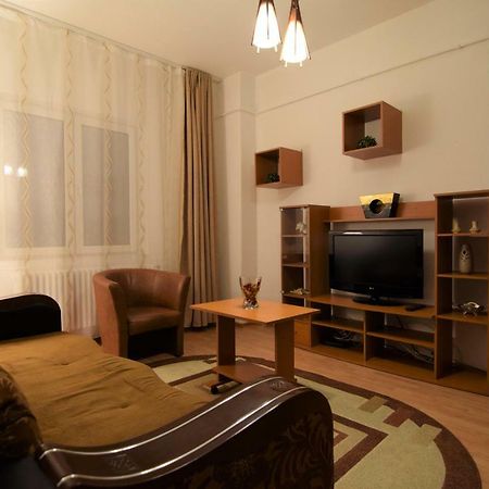 Resedinta Lui Calin Apartment Букурещ Екстериор снимка