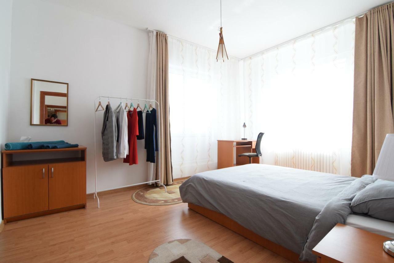 Resedinta Lui Calin Apartment Букурещ Екстериор снимка